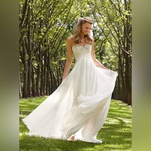 NWT Ivory Long Gown Wedding Dress Prom With Sparkle